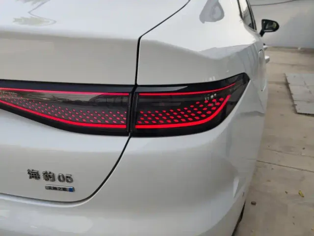 BYD Seal 05 DM-i — Фото автомобиля 7