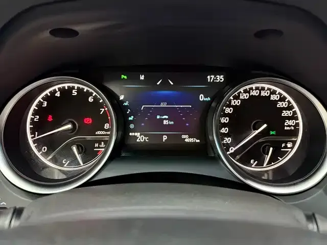 Toyota Camry — Фото автомобиля 5