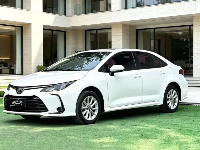 Фотография автомобиля — Toyota Corolla