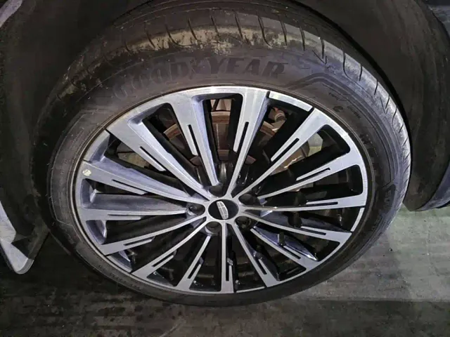 Geely Xingyue L — Фото автомобиля 6