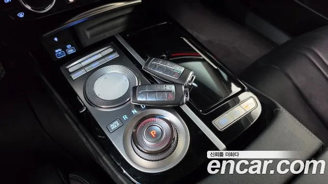 Genesis G80 RG3 — Фото автомобиля 12