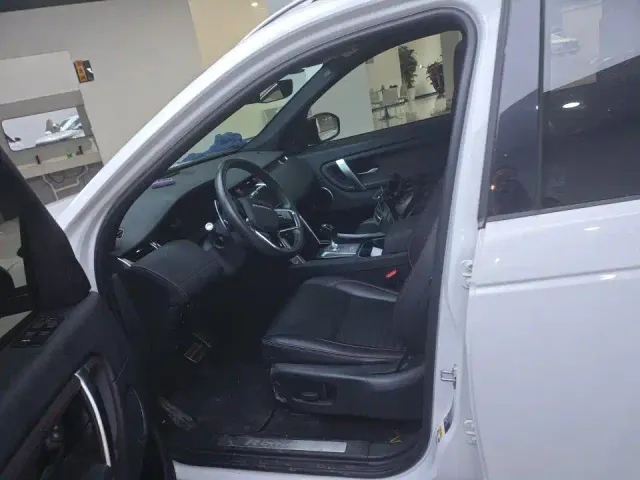 Land Rover Discovery Sport — Фото автомобиля 4