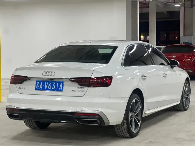 Audi A4L — Фото автомобиля 15