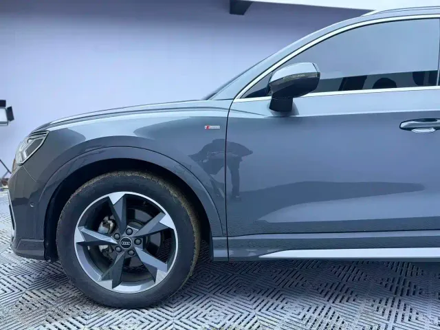 Audi Q3 — Фото автомобиля 5