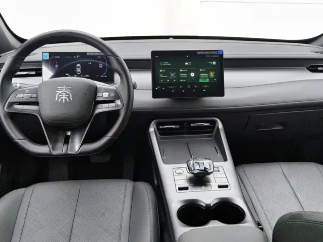 BYD Qin PLUS 2025 DM-i Smart Drive 55KM Leader — Фото автомобиля 12