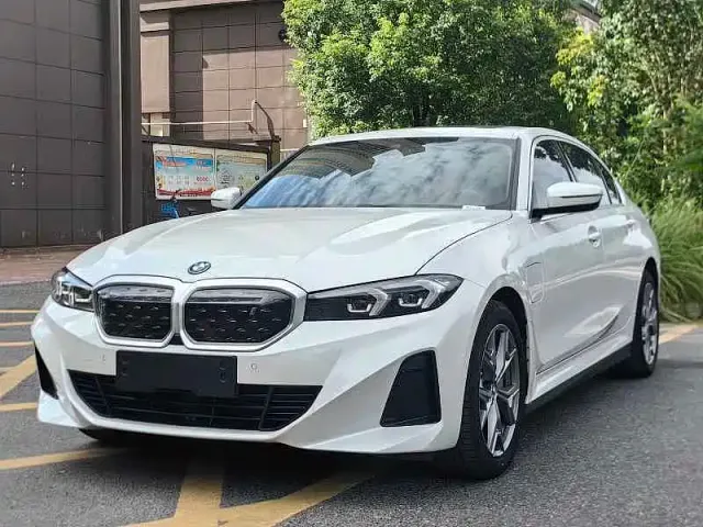 Фотография автомобиля — BMW i3