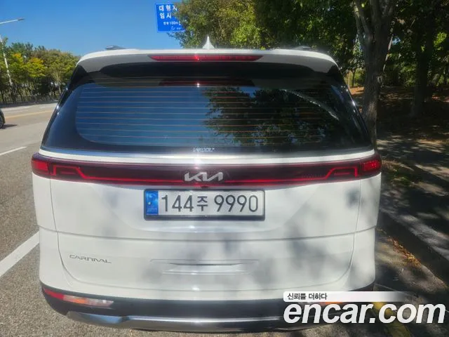 Kia Carnival 4th Gen — Фото автомобиля 4