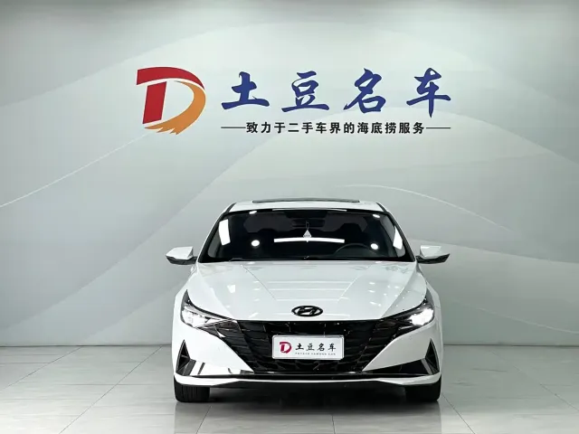Hyundai Elantra — Фото автомобиля 2