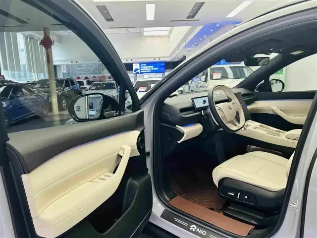 Nio ES6 — Фото автомобиля 20