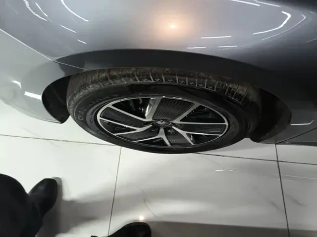 BYD Qin L — Фото автомобиля 22