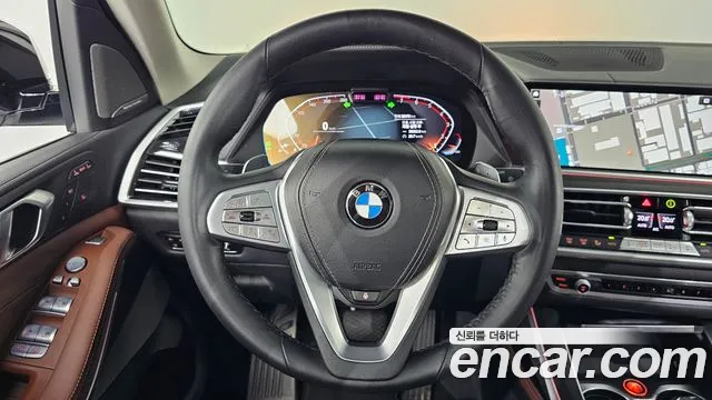 BMW X7 — Фото автомобиля 11