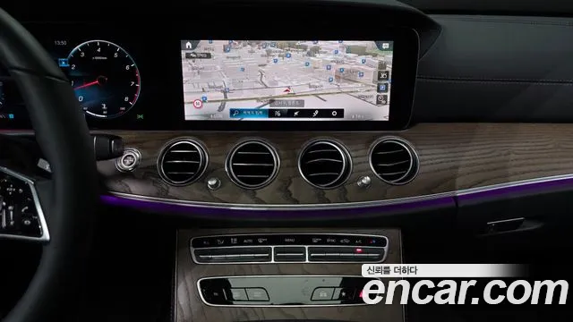 Mercedes-Benz E-Class — Фото автомобиля 10