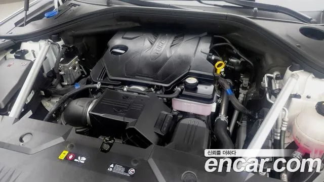 Genesis GV70 — Фото автомобиля 9