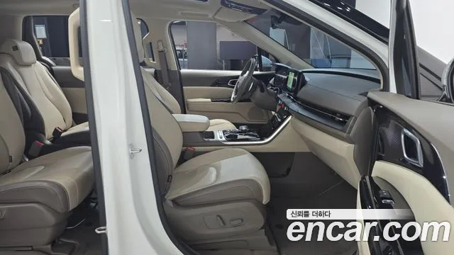 Kia Carnival — Фото автомобиля 16