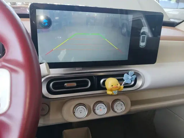 Wuling Hongguang Mini EV — Фото автомобиля 12