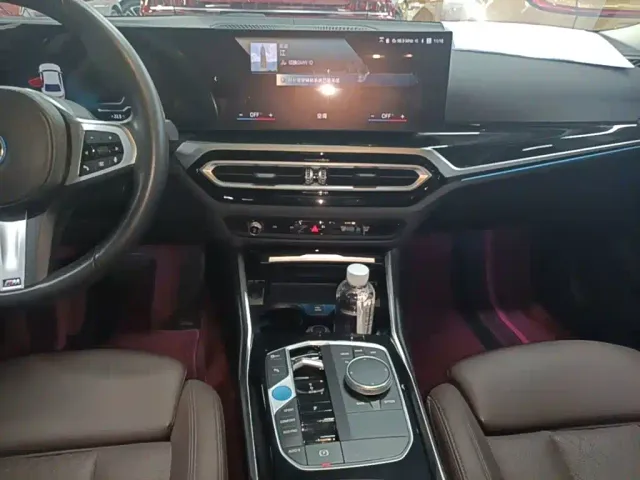 BMW i3 — Фото автомобиля 12