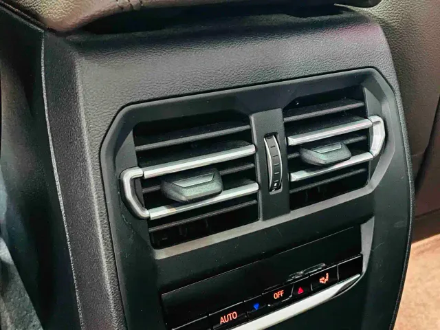 BMW 3 Series — Фото автомобиля 15