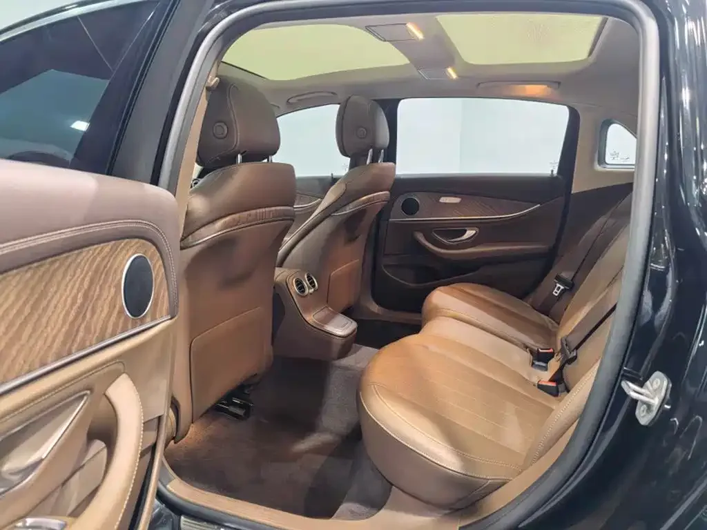 Mercedes-Benz Mercedes-Benz E-Class 2022 Facelift E 300 L Fashion Style — Фото автомобиля 15
