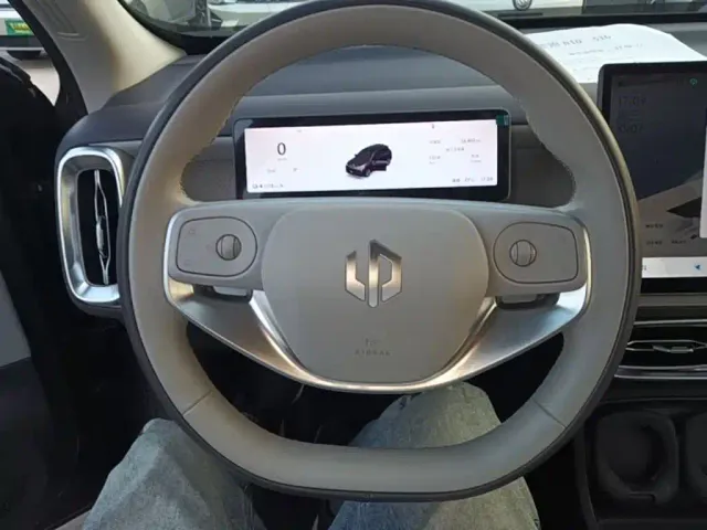Leapmotor B10 — Фото автомобиля 10