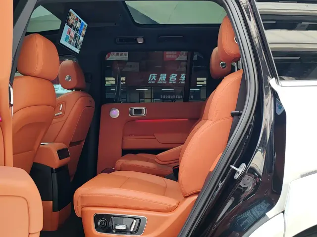 Li Auto L9 — Фото автомобиля 6