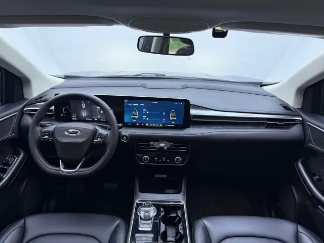 Ford Edge — Фото автомобиля 14