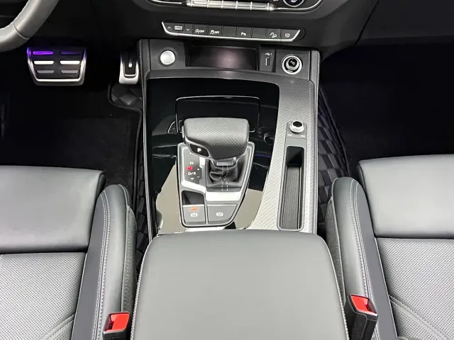 Audi Q5L — Фото автомобиля 12