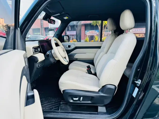 Baojun Yep — Фото автомобиля 4
