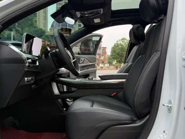 Cadillac XT5 — Фото автомобиля 22