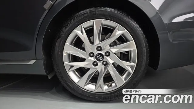 Hyundai Grandeur (New) Hybrid — Фото автомобиля 6
