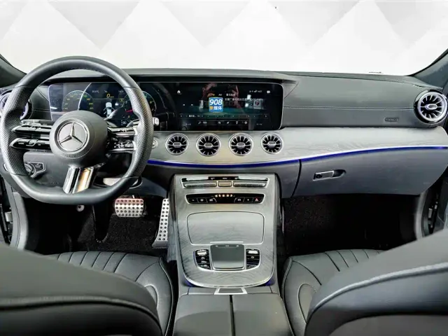 Mercedes-Benz CLS-Class — Фото автомобиля 13