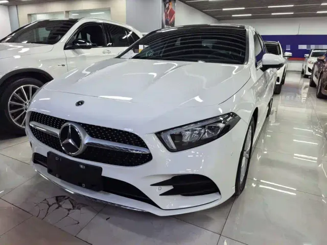 Фотография автомобиля — Mercedes-Benz A-Class