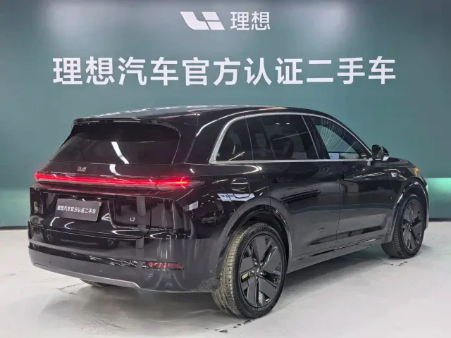 Li Auto L7 — Фото автомобиля 17