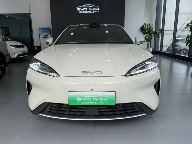 BYD Seal 07 DM-i — Фото автомобиля 2