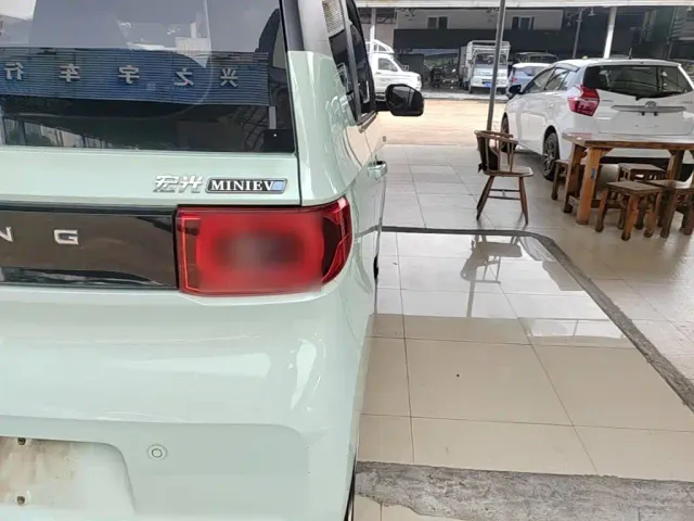 Wuling Hongguang Mini EV — Фото автомобиля 7