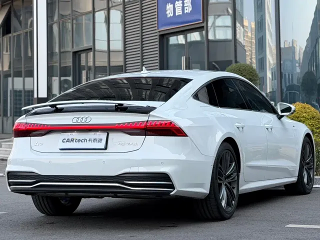 Audi A7 — Фото автомобиля 3