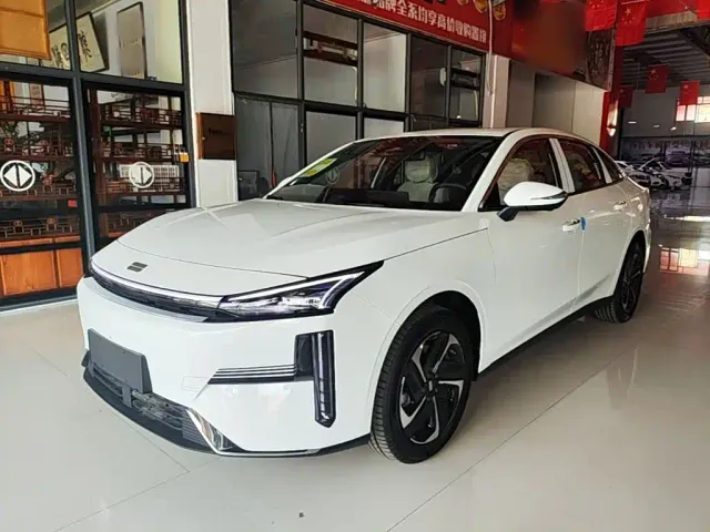 Фотография автомобиля — Geely Galaxy L6