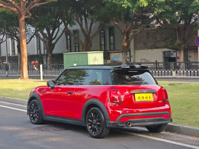 MINI Hatch — Фото автомобиля 4