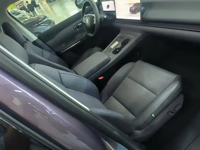 Leapmotor C10 — Фото автомобиля 24