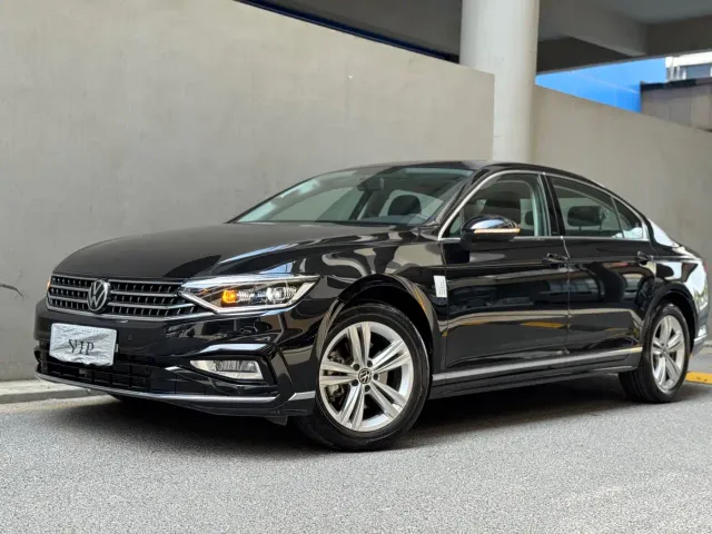 Фотография автомобиля — Volkswagen Magotan