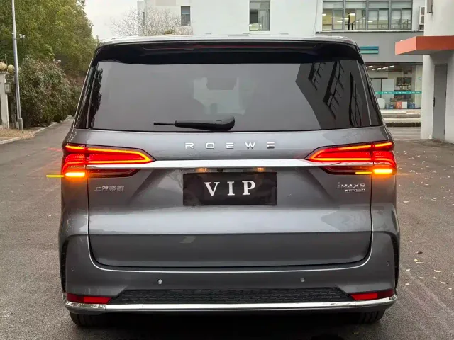 Roewe iMAX8 — Фото автомобиля 14