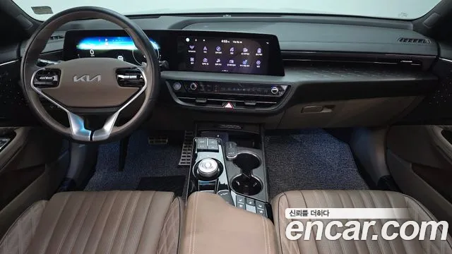 Kia K8 Hybrid — Фото автомобиля 10