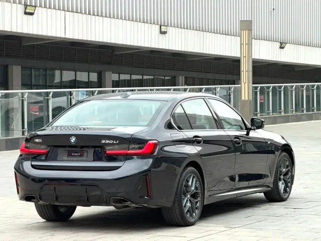 BMW 3 Series — Фото автомобиля 8