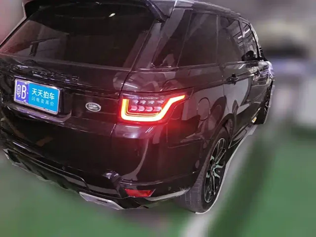 Land Rover Range Rover Sport — Фото автомобиля 2