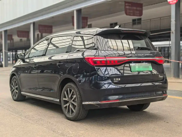 BYD Song MAX — Фото автомобиля 11