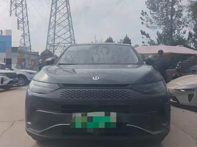 Leapmotor C11 — Фото автомобиля 2