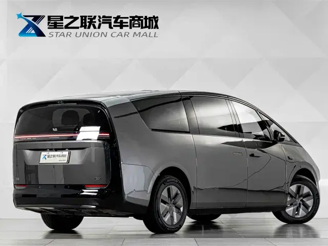 Li Auto MEGA — Фото автомобиля 6