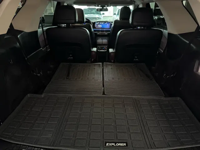 Ford Explorer — Фото автомобиля 18