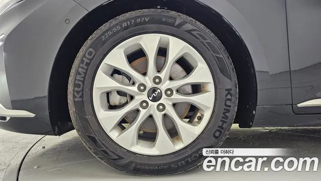 Kia K8 2.5 Бензин 2WD — Фото автомобиля 5