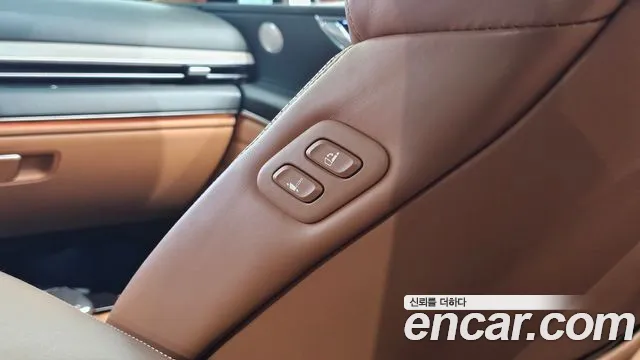 Genesis GV80 — Фото автомобиля 28