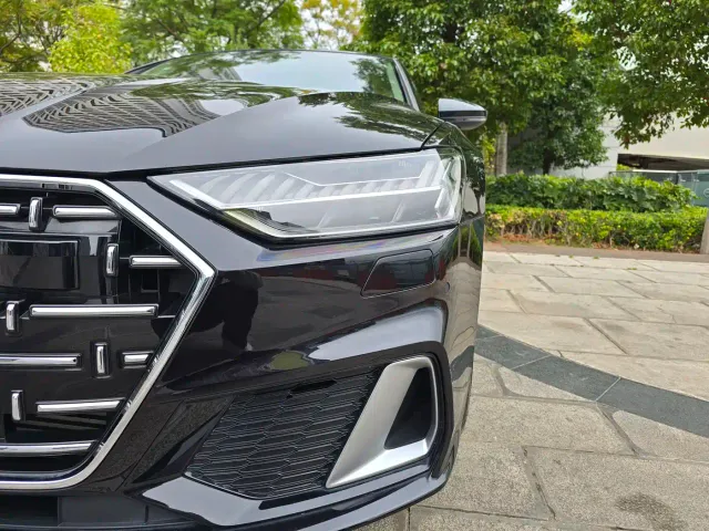 Audi A7L — Фото автомобиля 4